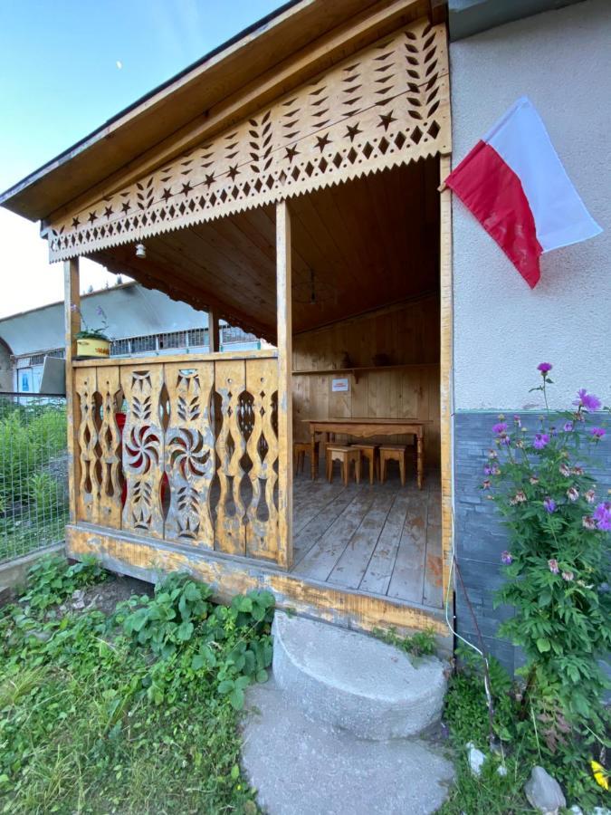 Lentekhi Guest House Konstanta Екстериор снимка