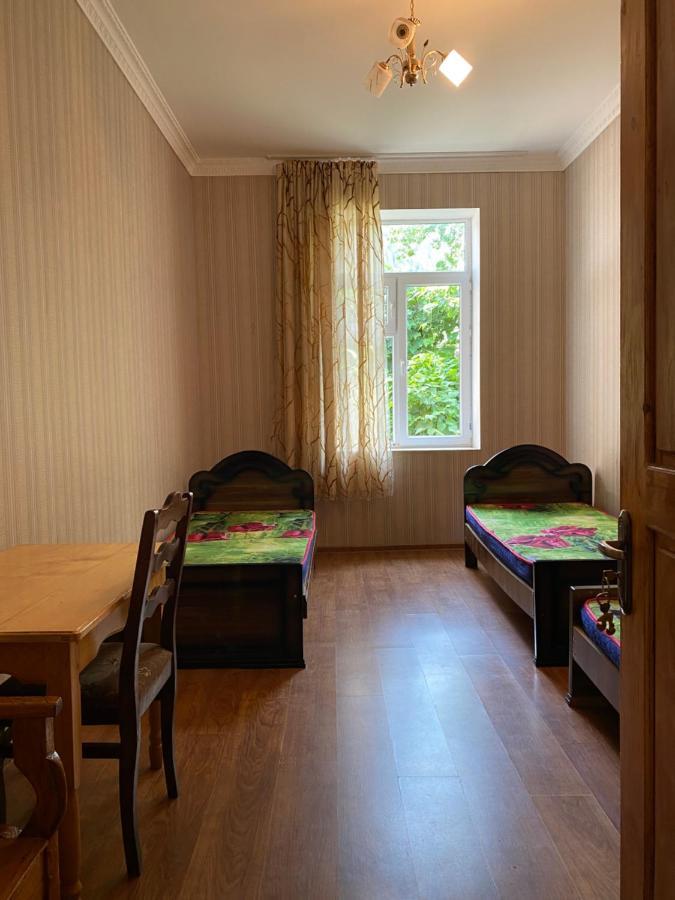 Lentekhi Guest House Konstanta Екстериор снимка