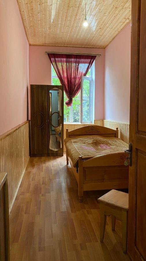 Lentekhi Guest House Konstanta Екстериор снимка